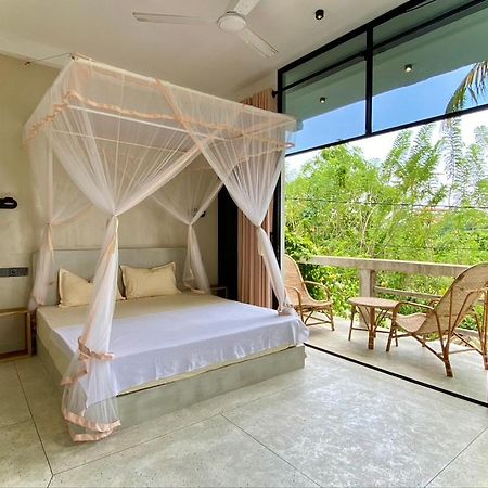 Hotel Lotus Surf House Midigama East Exterior foto